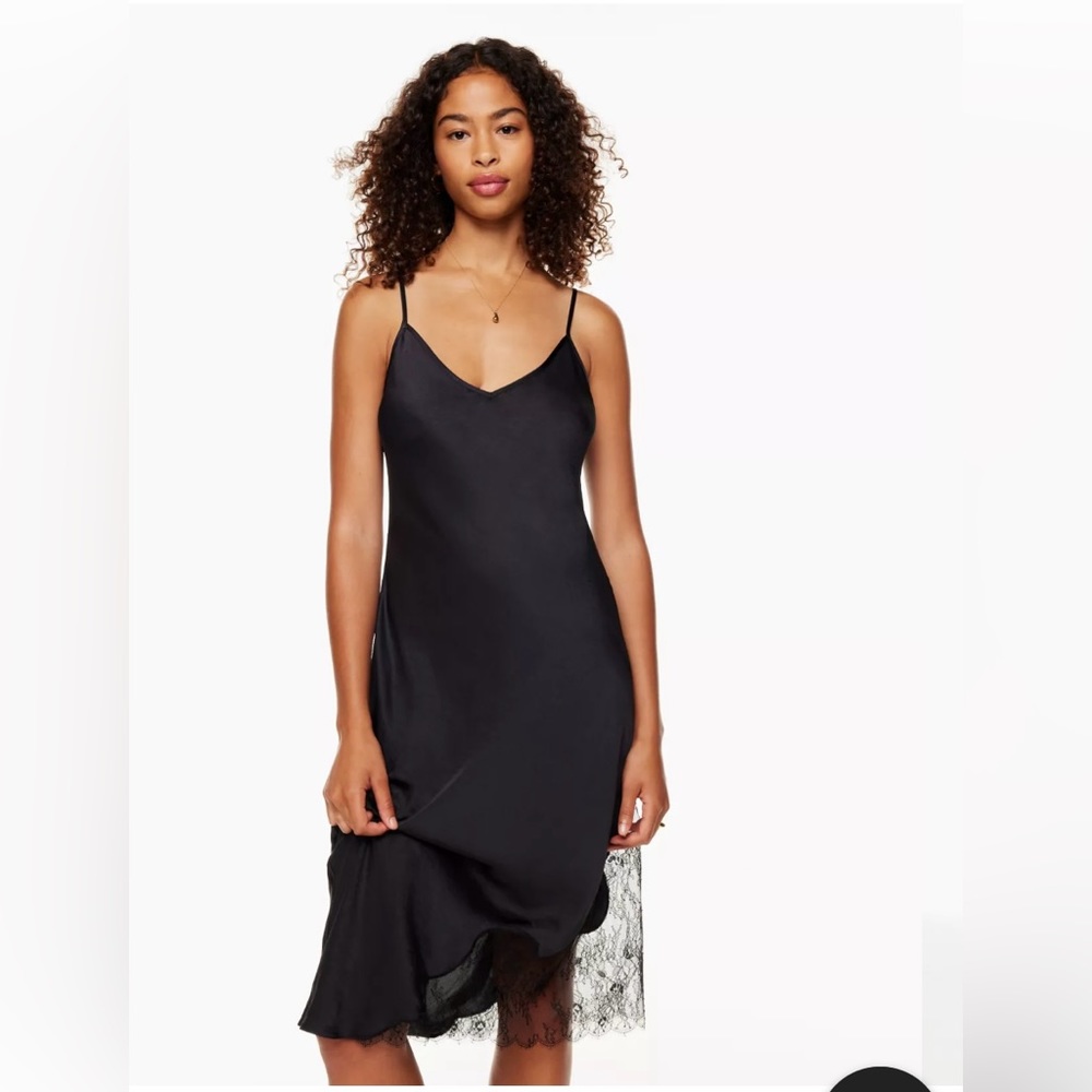 Aritzia Wilfred Sonnet Satin Dress